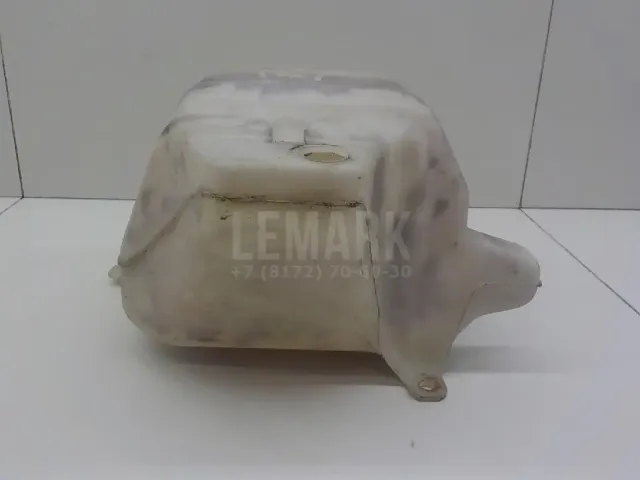 Бачок омывателя лобового стекла