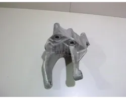 Кронштейн двигателя