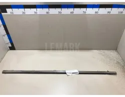 Накладка стекла переднего правого