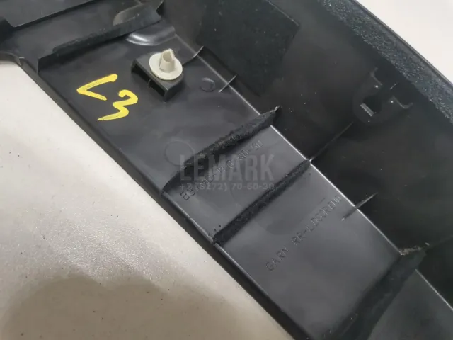 Обшивка двери задней левой