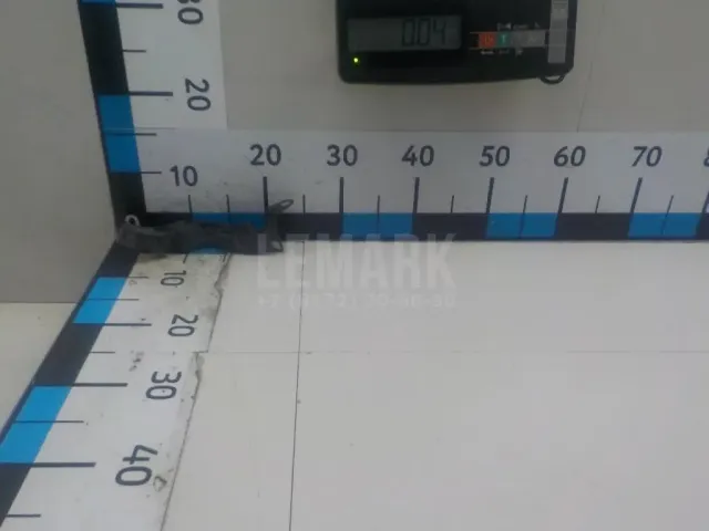 Направляющая заднего бампера левая